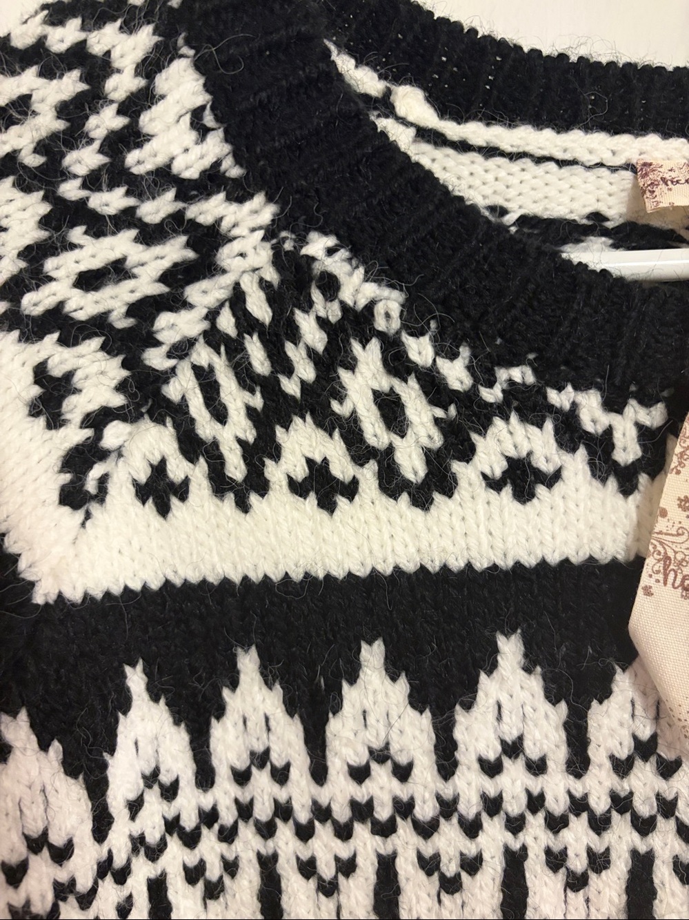 NWT HEM & THREAD Black & Cream Fair Isle Cable Knit Sweater Ski MEDIUM - Picture 5 of 8